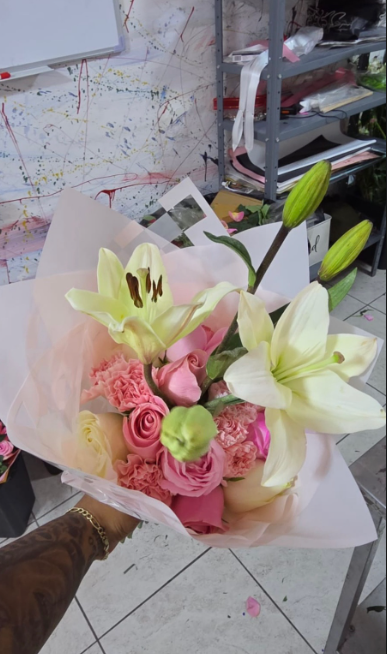 LIRIOS 💐