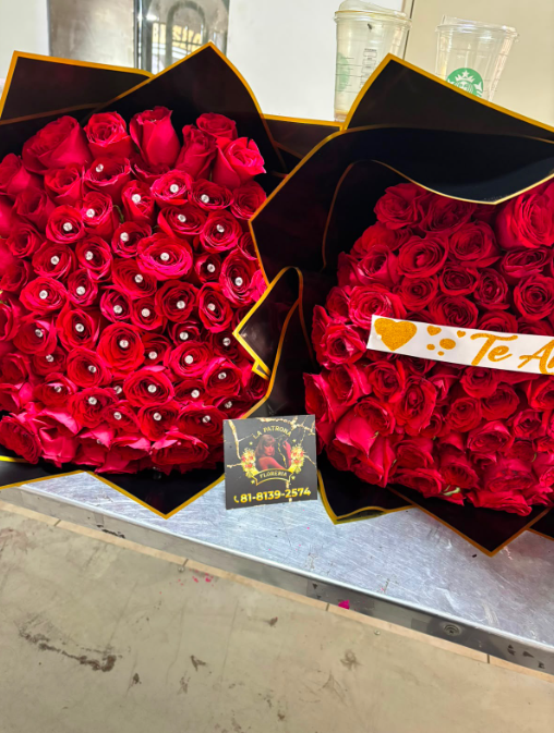 ROSAS ROJAS 🌹